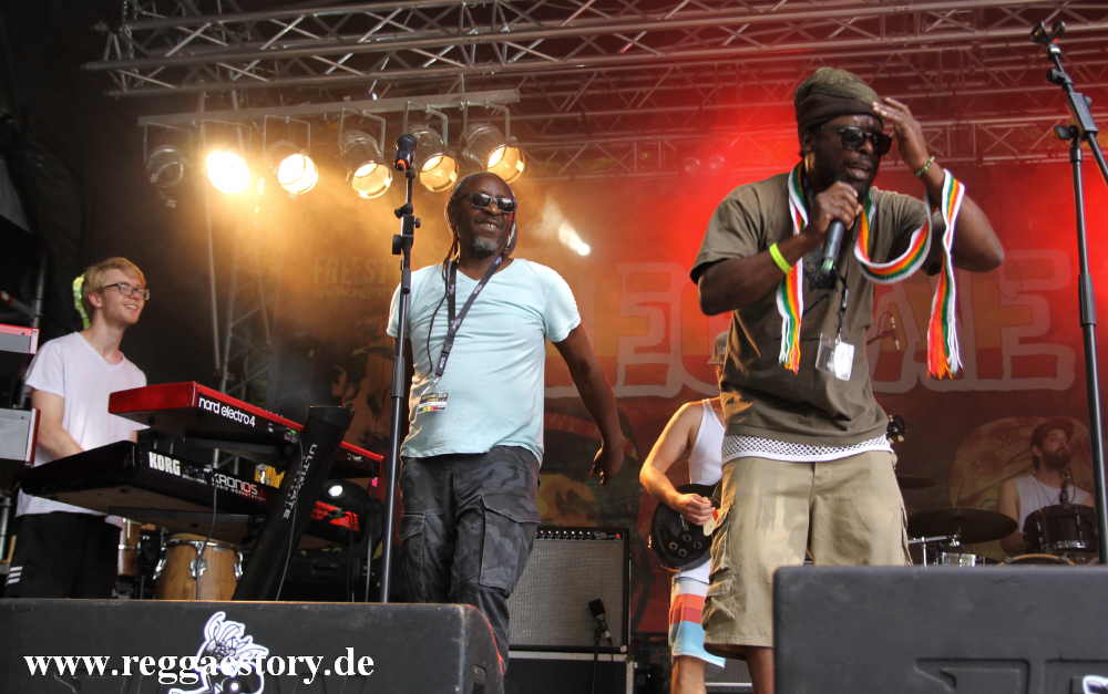 Singing U & Cat - Reggae Jam 2018