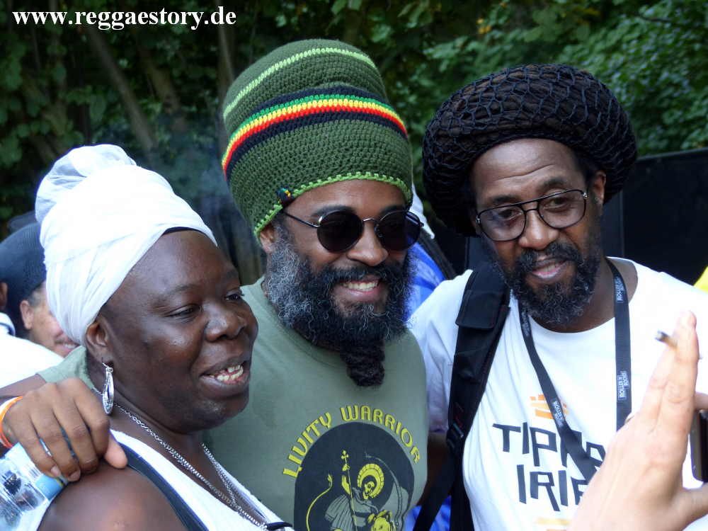 Sharon Bentley Park & Teacha Dee & Black Steel - Reggae Jam 2018