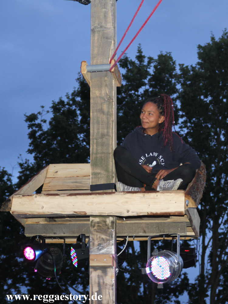 @ Dubcamp 2019 - iLLBiLLY HiTEC feat. Longfingah