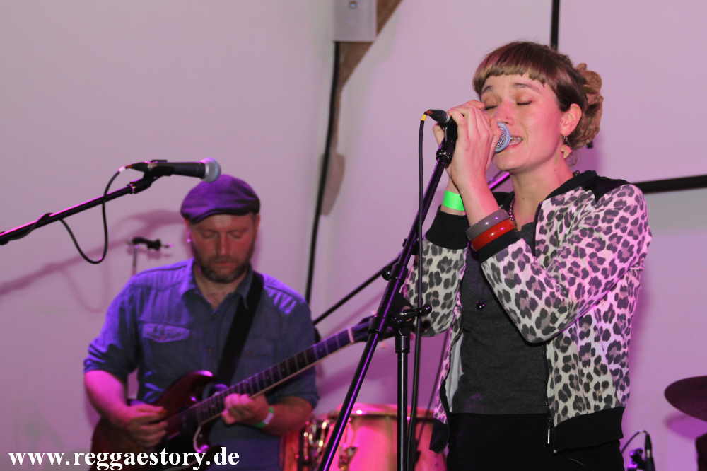 Saral&egrave;ne & The Magic Touch