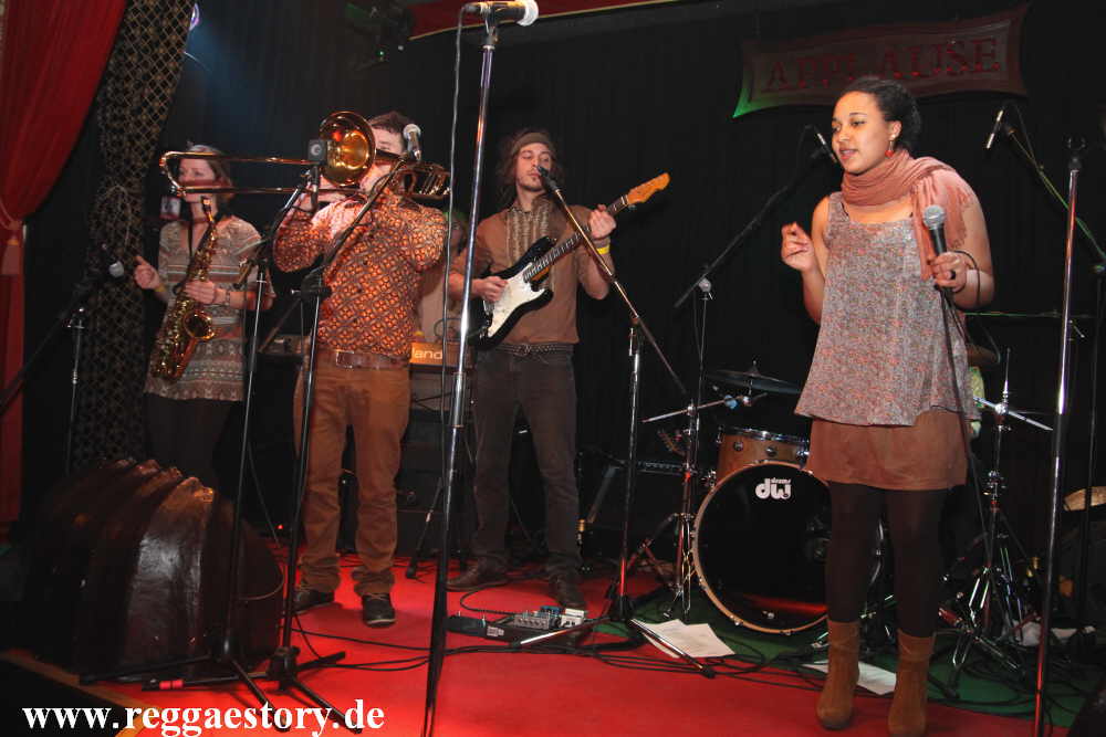 Sang Ganyonga & The Steadytones