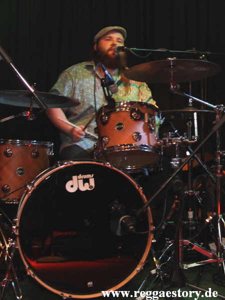The Steadytones
