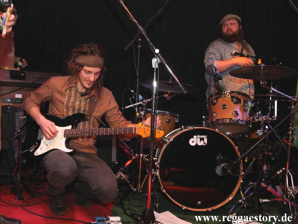 The Steadytones