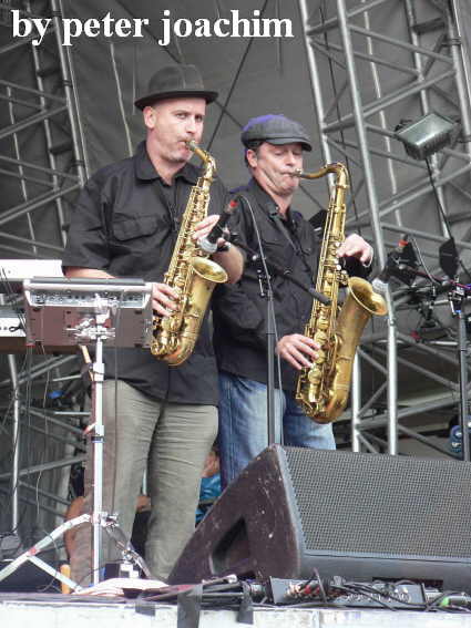 Sly & Robbie Taxigang feat. Bitty McLean