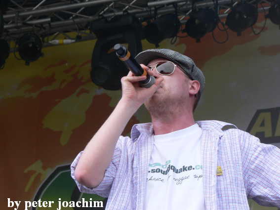Bei Cornadoor & Soulfire Band auf der Red Stage