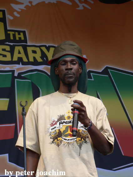 Vaughn Benjamin von Midnite - Red Stage