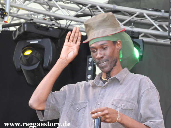Summerjam 2012 - Midnite