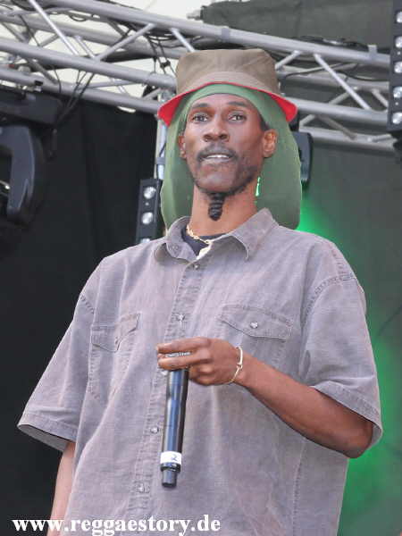 Summerjam 2012 - Midnite