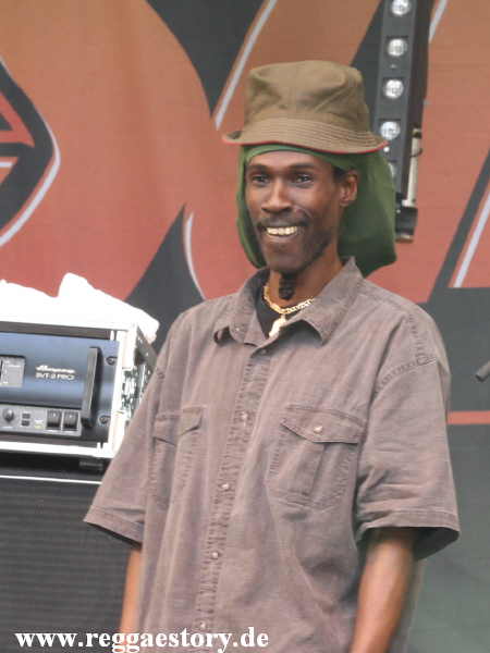 Summerjam 2012 - Midnite