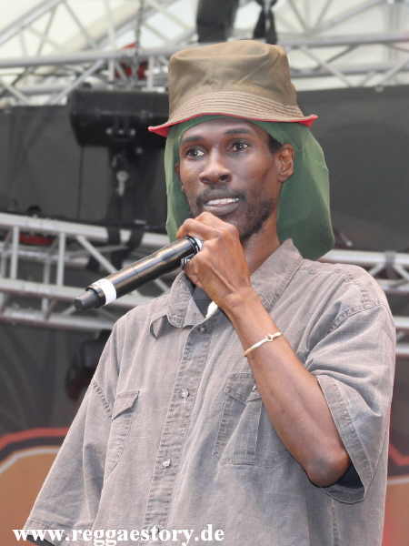 Summerjam 2012 - Midnite