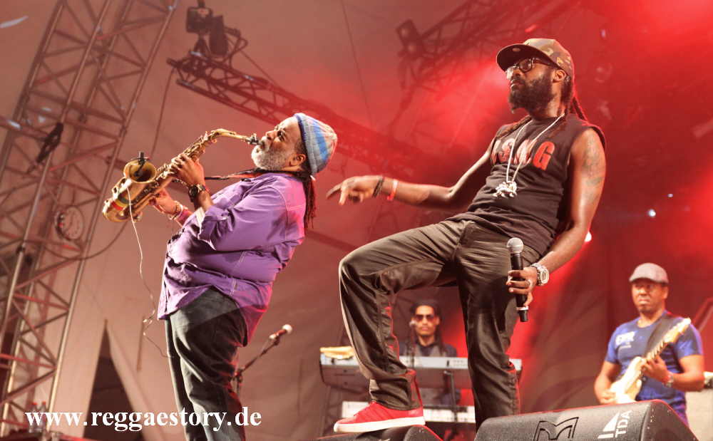 Dean Fraser & Tarrus Riley