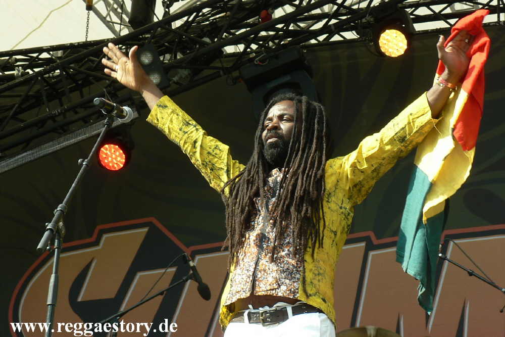 Rocky Dawuni