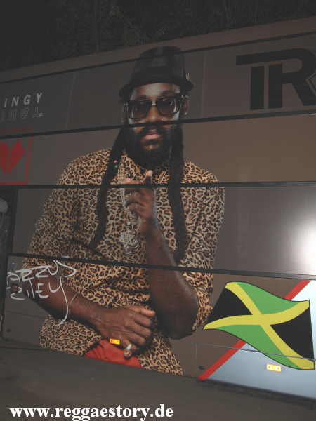Tarrus Riley - Tourbus