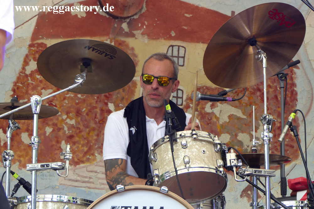 Yellow Umbrella - This Is Ska 2022