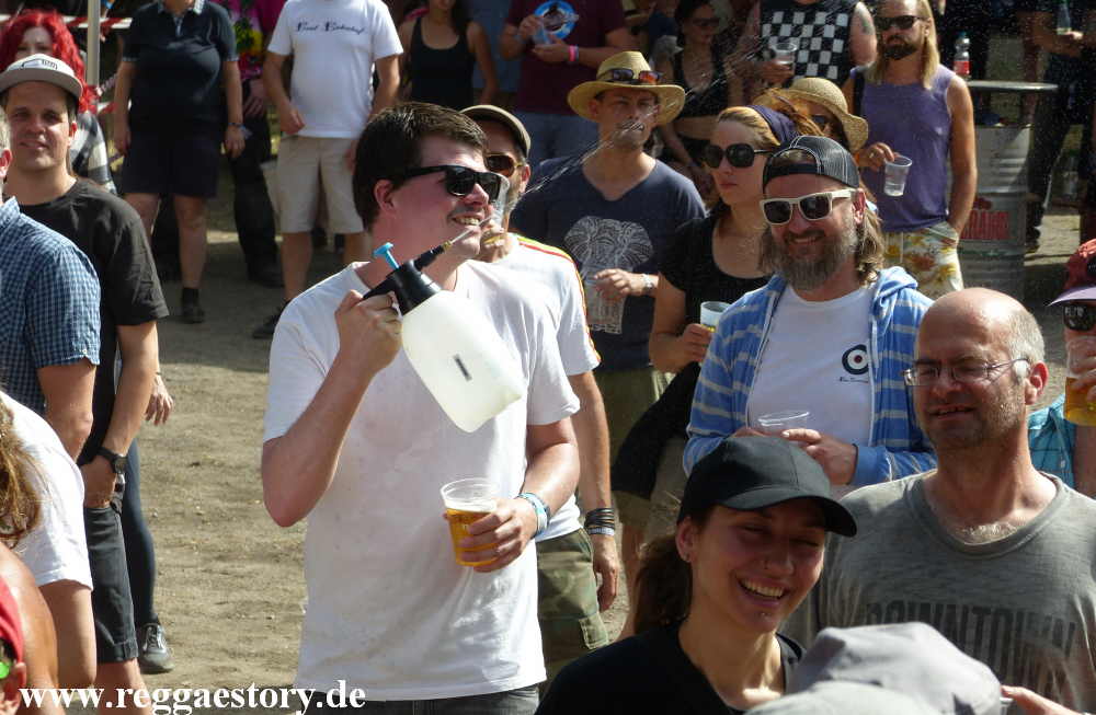 @ Yellow Umbrella - This Is Ska 2022