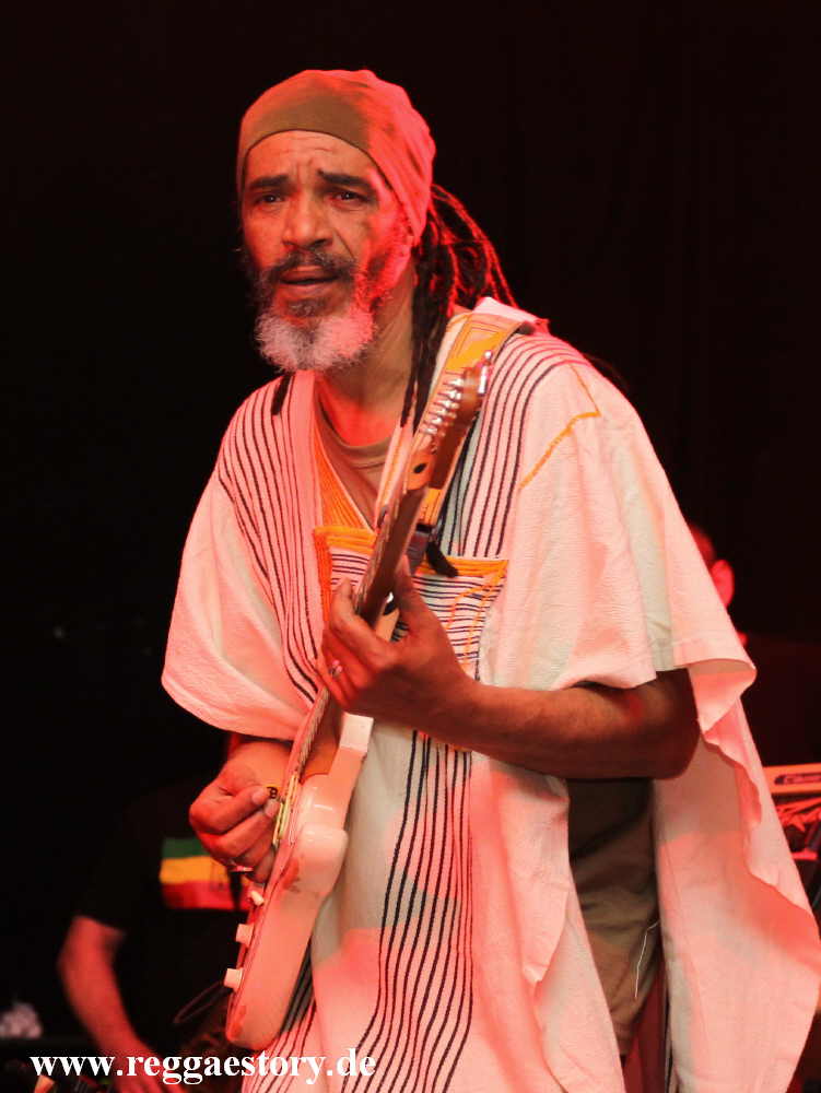 Vivi @ Tiken Jah Fakoly - Festsaal Kreuzberg
