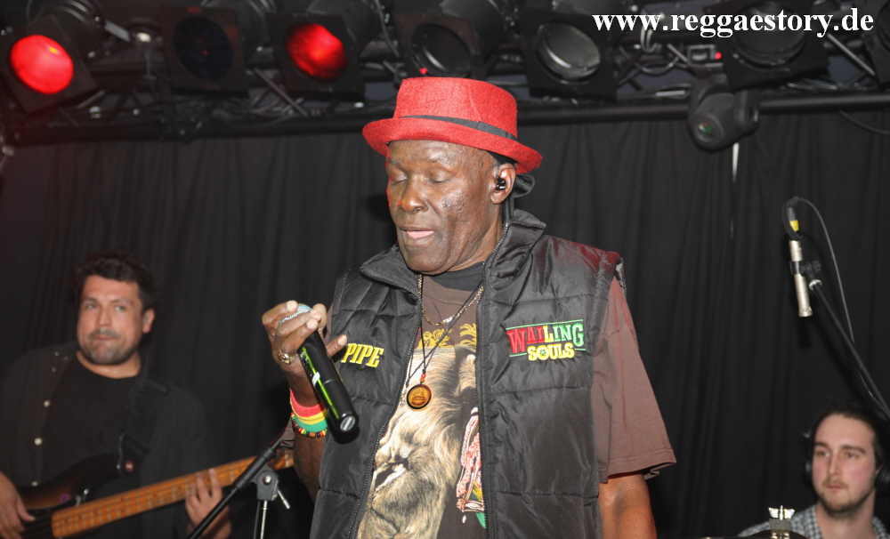 Wailing Souls & The Fireman Crew - Pipe