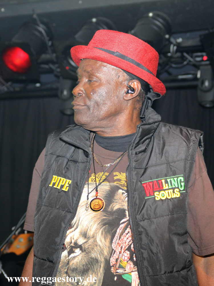 Wailing Souls & The Fireman Crew - Pipe