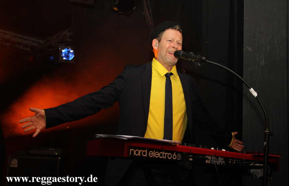 Yellow Umbrella - 25 Jahre