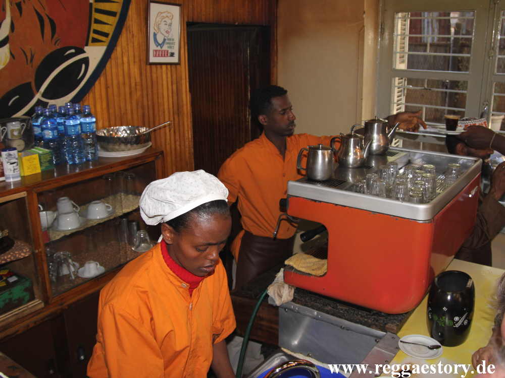 Ethiopia - Addis Ababa - Coffee Shop - TO.MO.CA
