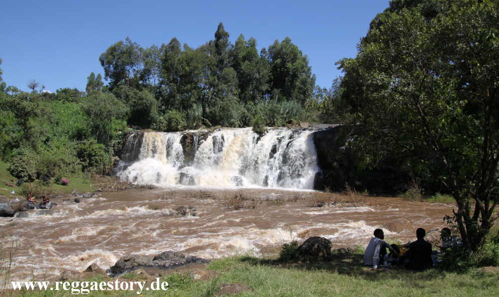 Guder Falls