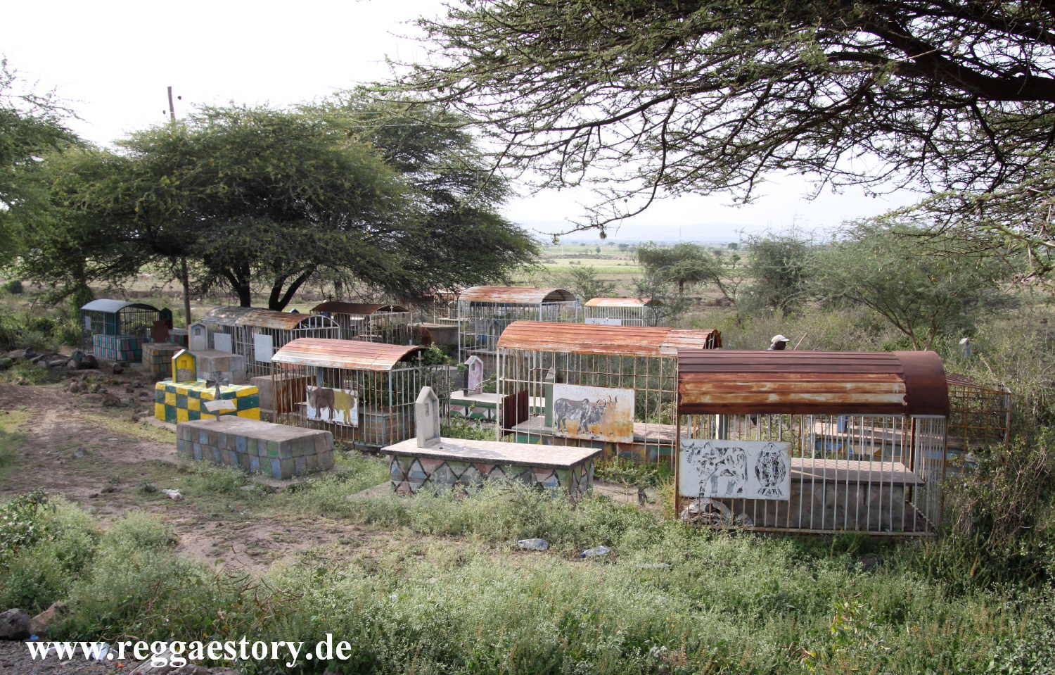 Ethiopia - Oromia - Welenchiti - Church + Cemetary
