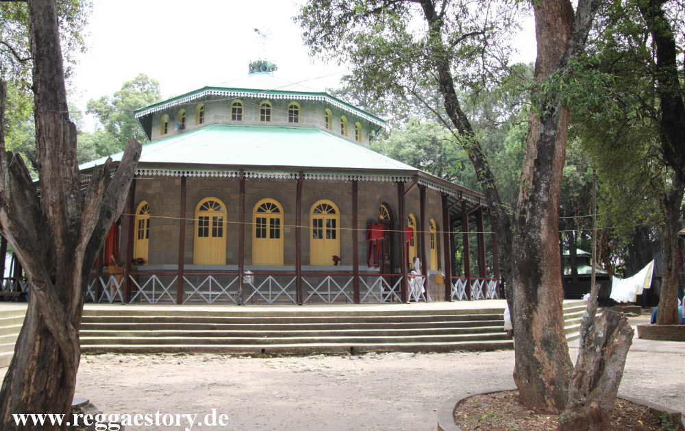 Keranyo Medhanealem Church - Addis Ababa