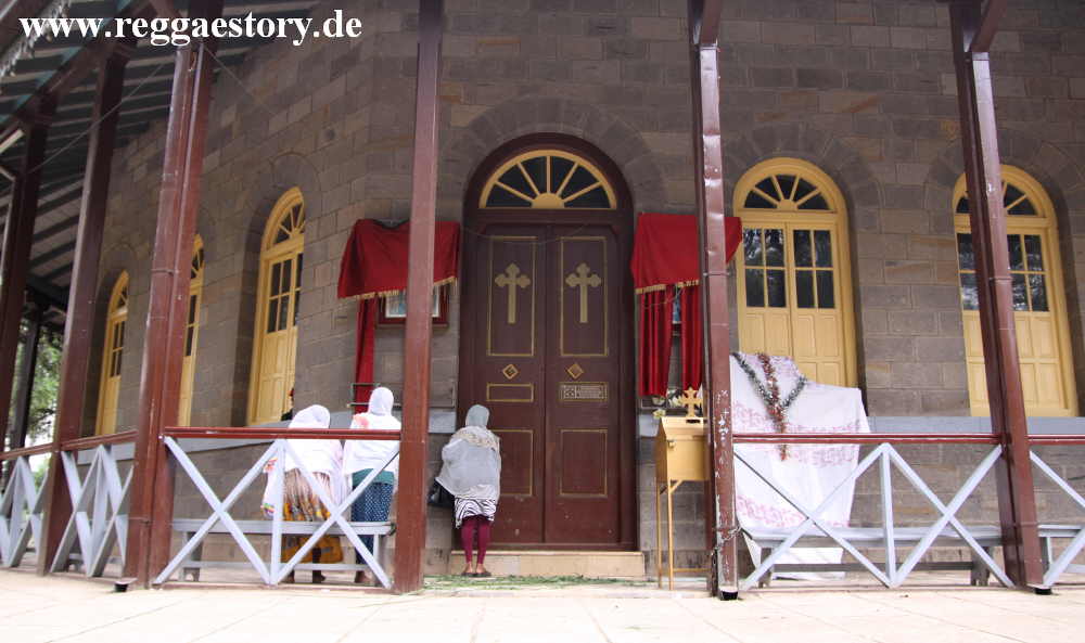 Keranyo Medhanealem Church - Addis Ababa