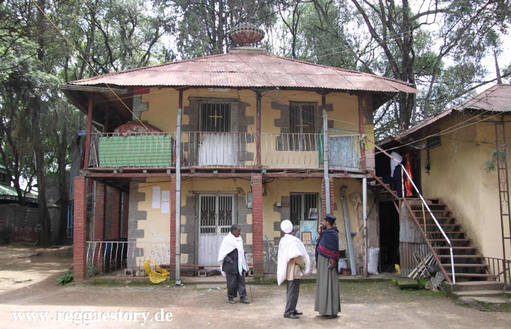Keranyo Medhanealem Church - Addis Ababa