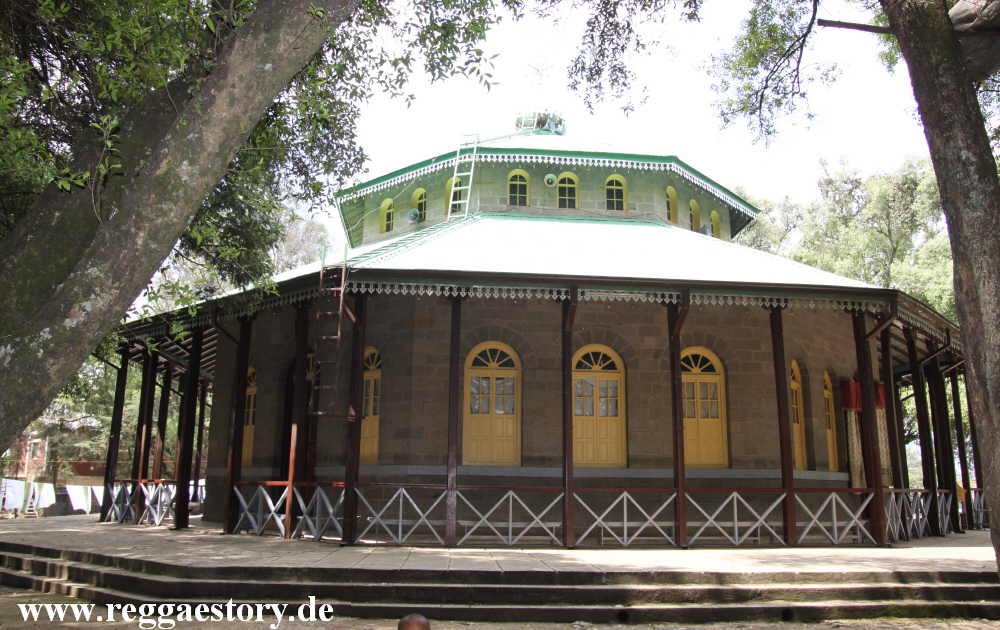 Keranyo Medhanealem Church - Addis Ababa