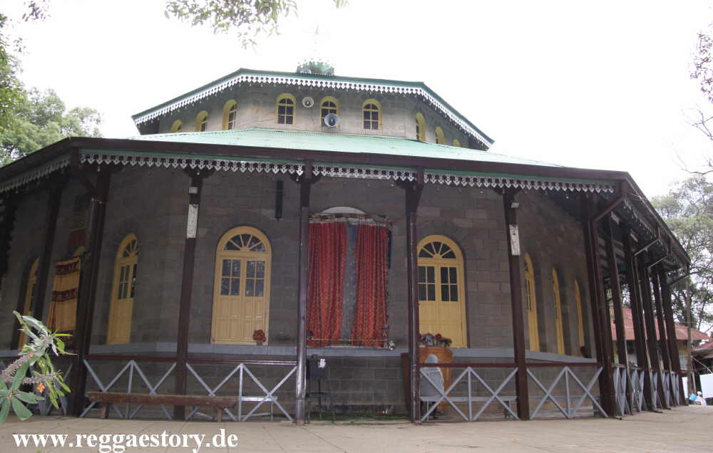 Keranyo Medhanealem Church - Addis Ababa