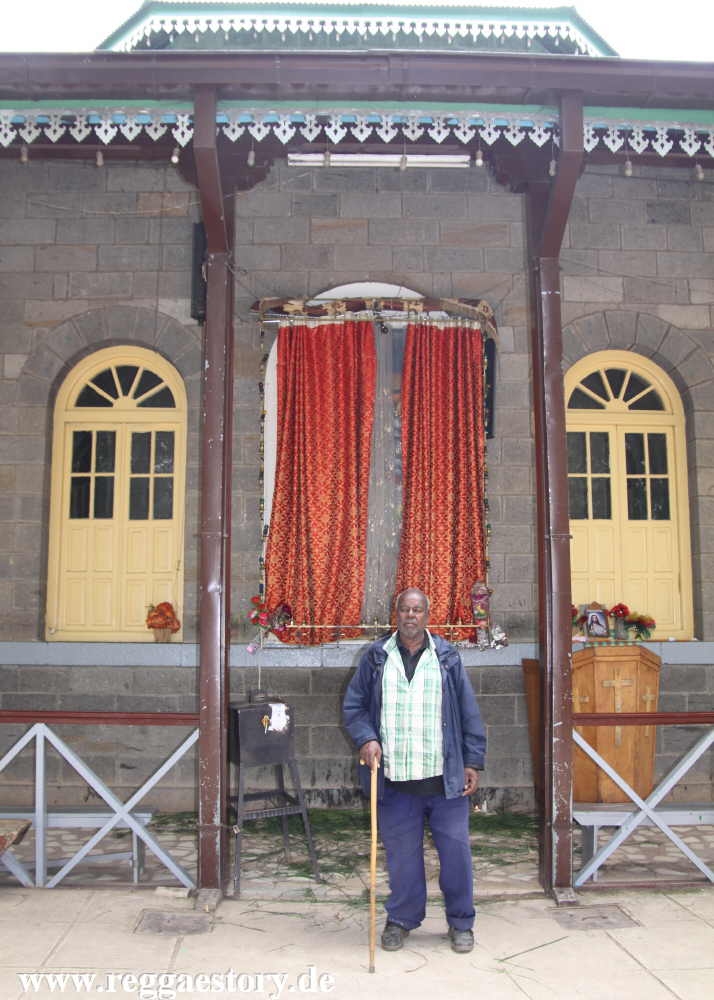 Keranyo Medhanealem Church - Addis Ababa