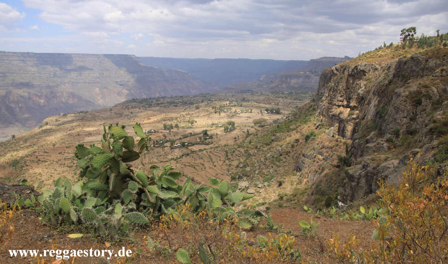 Way to Ras Darge's Bridge - Debre Libanaos