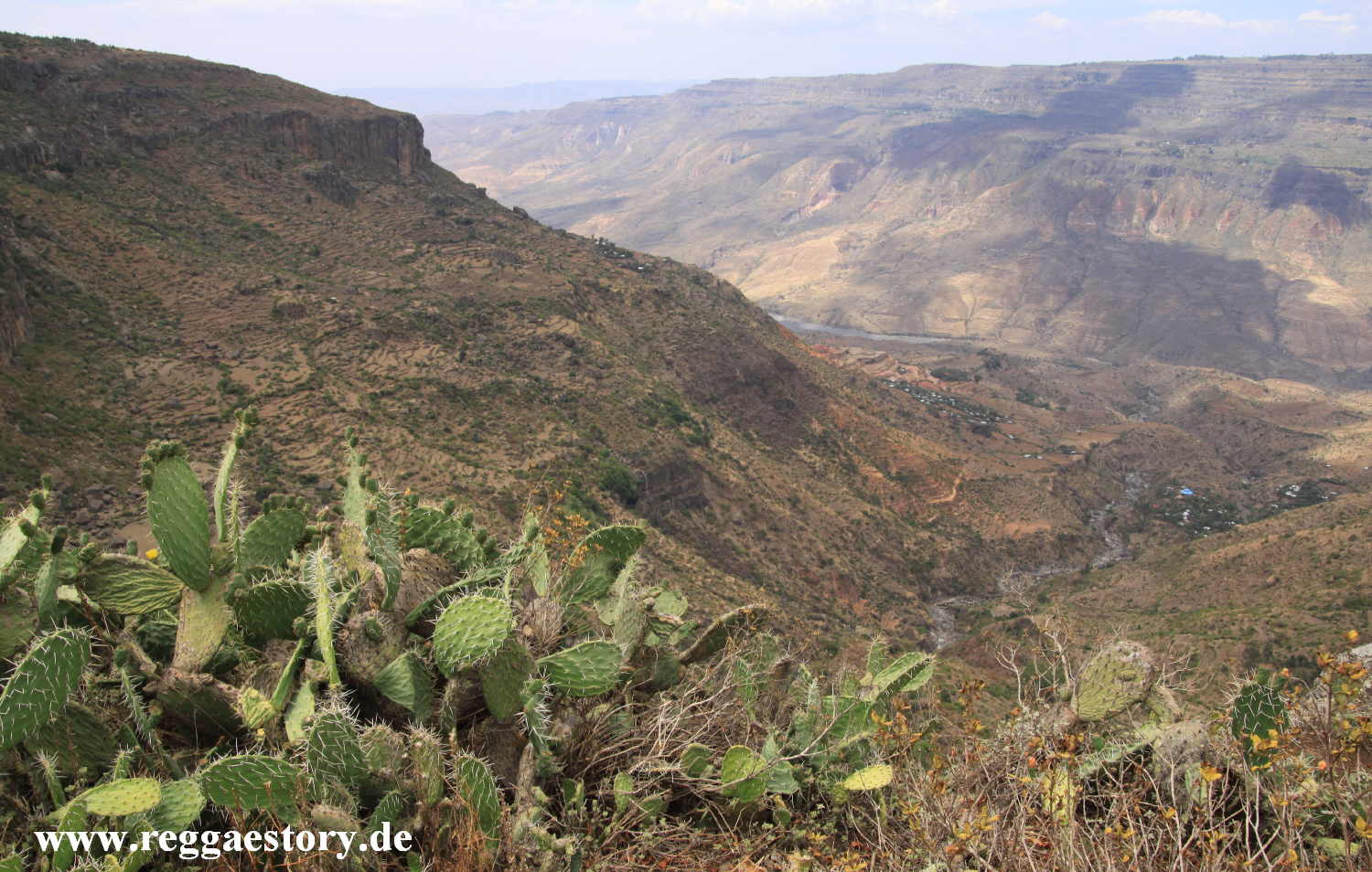 Way to Ras Darge's Bridge - Debre Libanaos