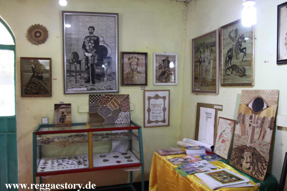 Banana Art Gallery - Shasehemene - Ethiopia