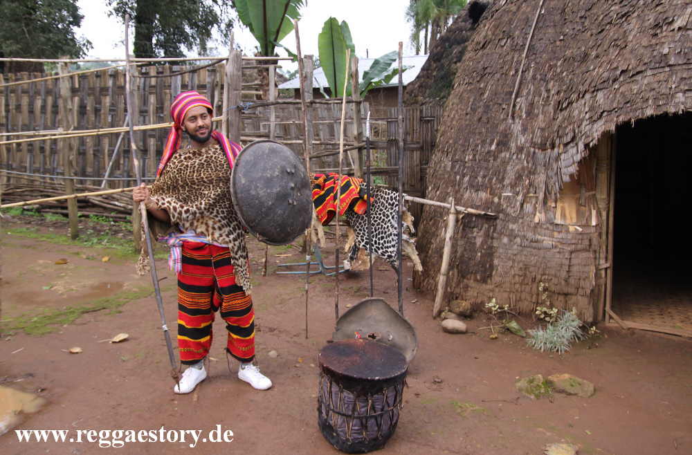 Maskerade im Dorze Village