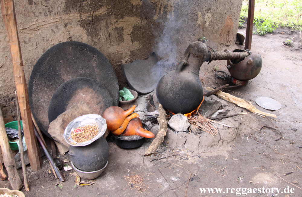 Areke Destillation - Jinka - Ethiopia