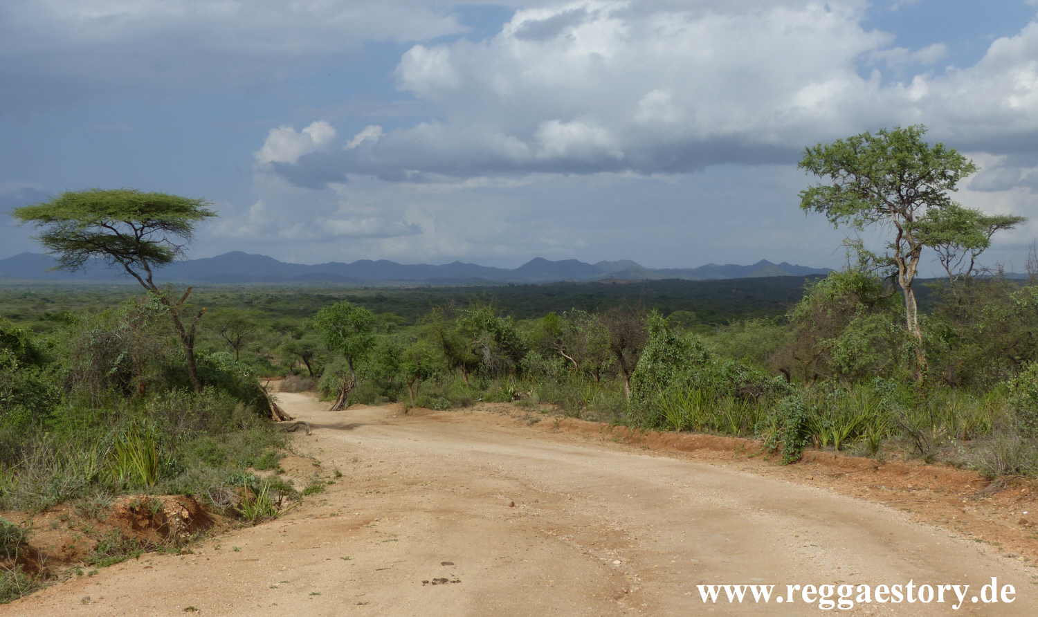 Near Buska Lodge - Turmi - Ethiopia