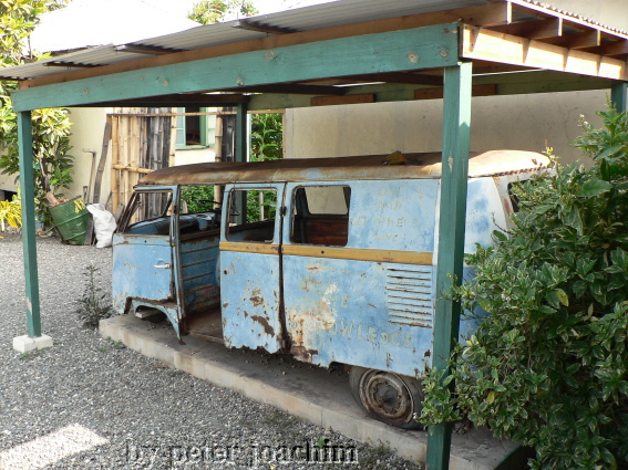 Trench Town Culture Yard - einer der ersten Bob Marley Busse