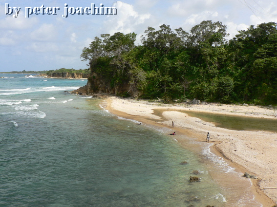 Küstenabschnitt südlich von Long Bay