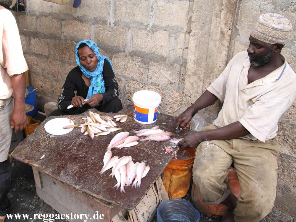Zanzibar - Stone Town - Fischmarkt Dhauhafen